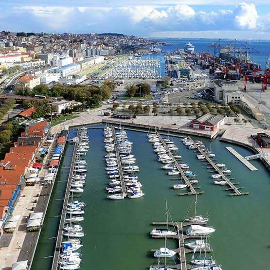 Hafen von Lissabon