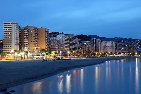 Zeit & Geld sparen mit einem Airport Shuttle